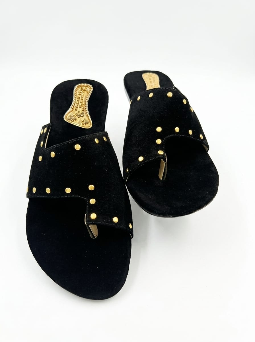 women aura flat velvet slipper
