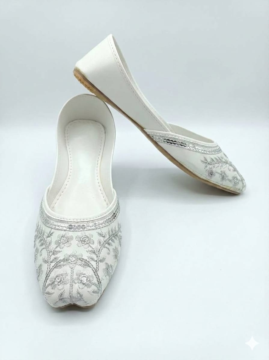 women White embroidery khussa