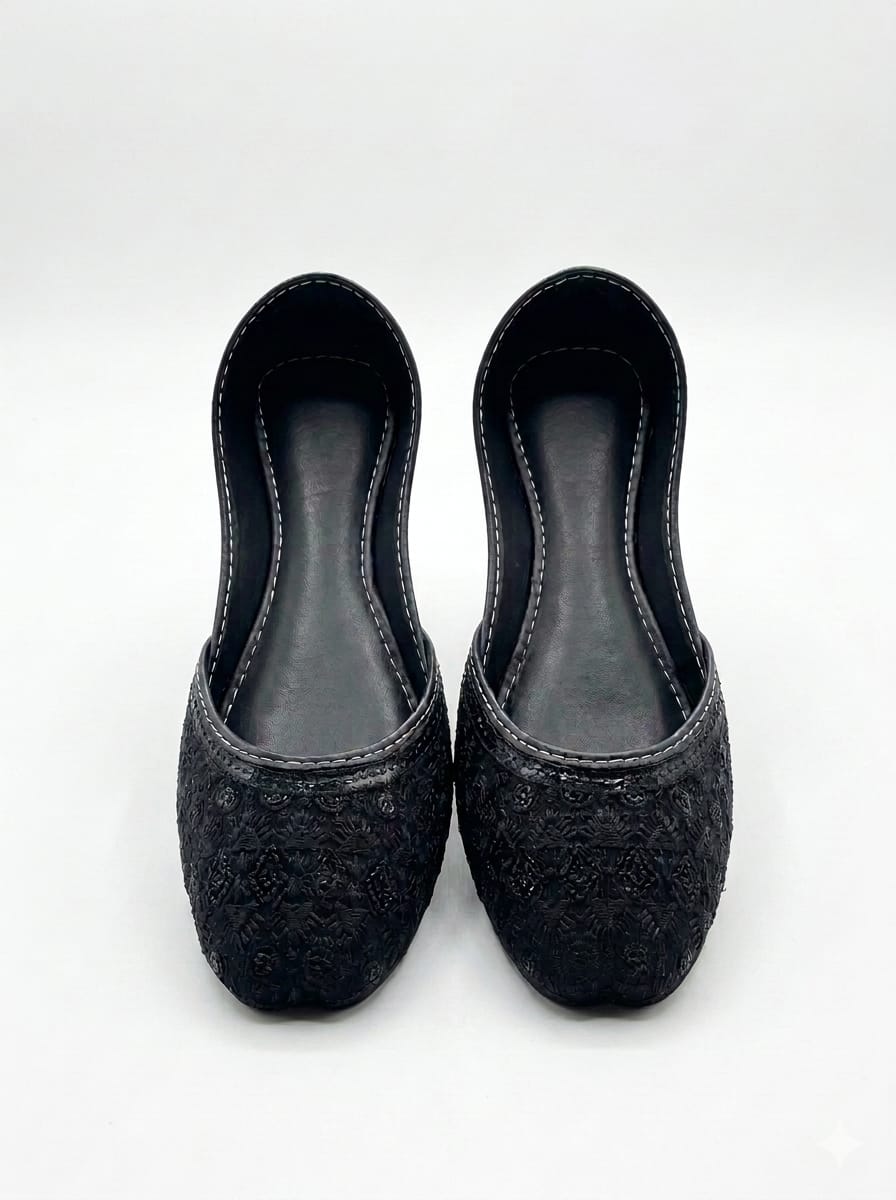 women black embroidery khussa