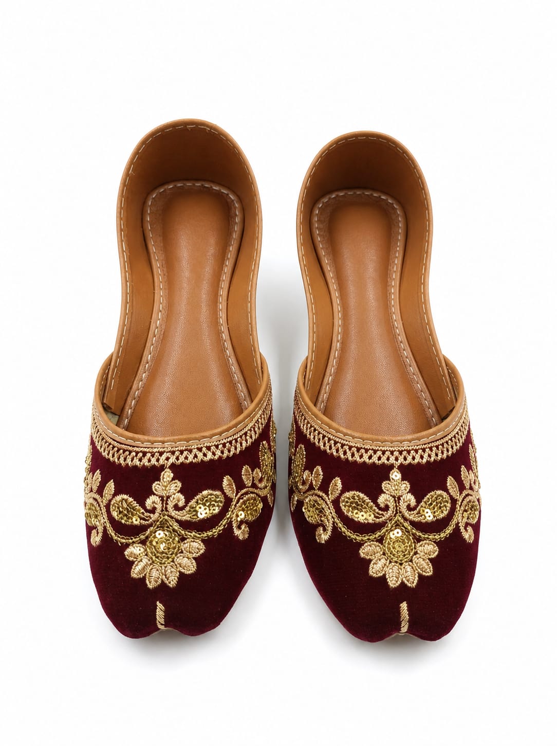 women shehnaai maroon khussa with embroidery